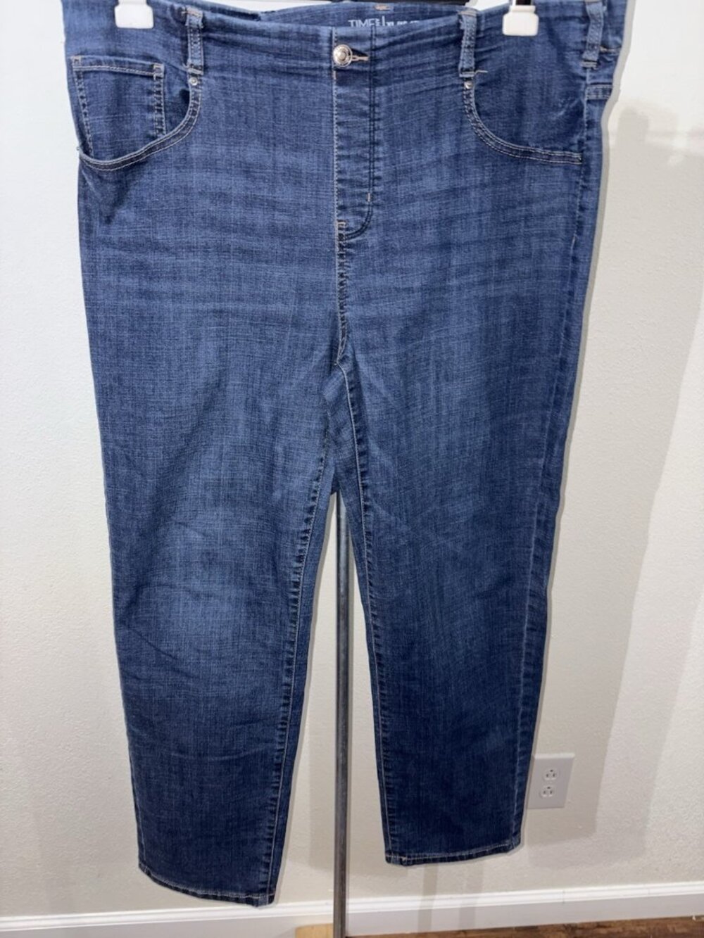 Time and Tru Jeans Women 16-18 38X28 Denim Stretch Five Straight Cut
